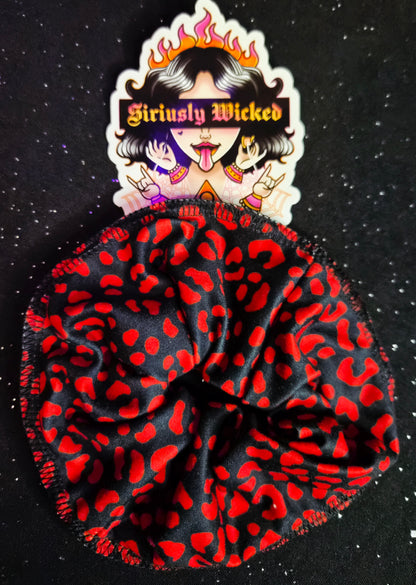 Red Leopard Scrunch