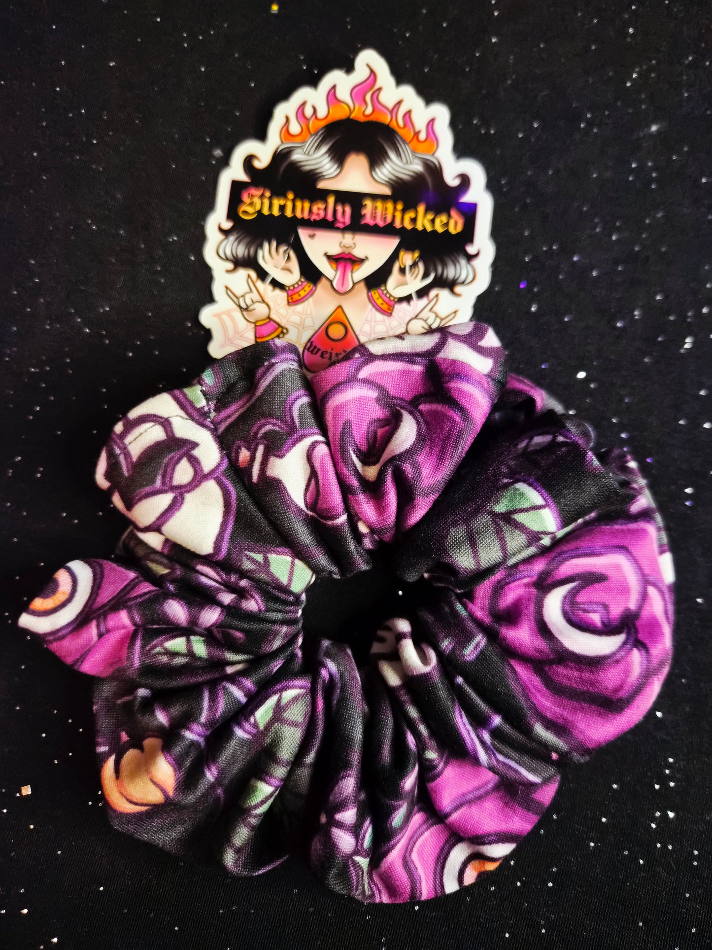 Spooky Floral Closed Hem Scrunch